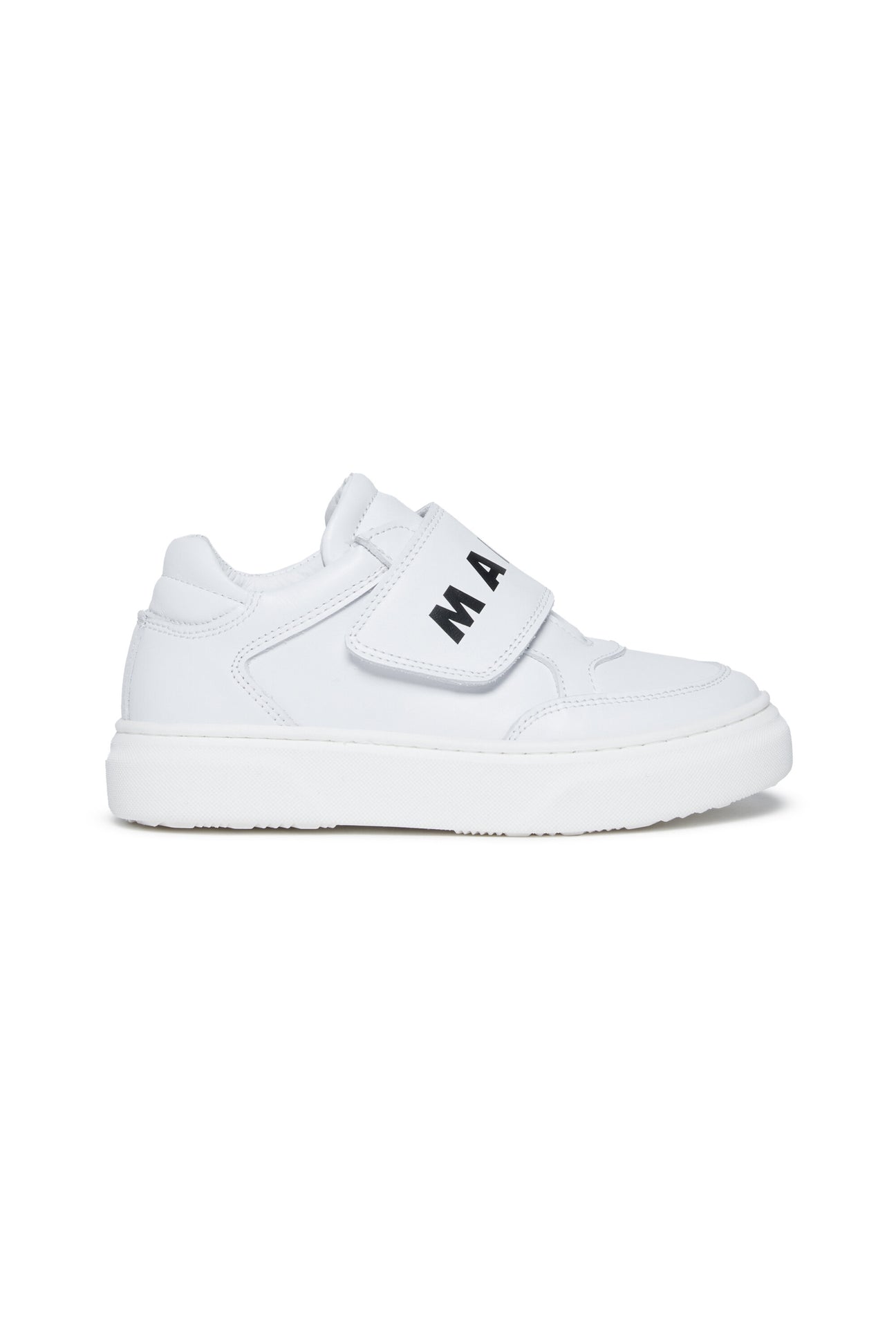 Low top trainers with maxi logo 
