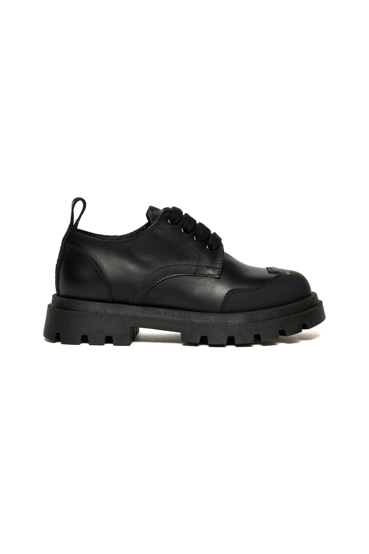 Scarpe stringate con logo sulla punta