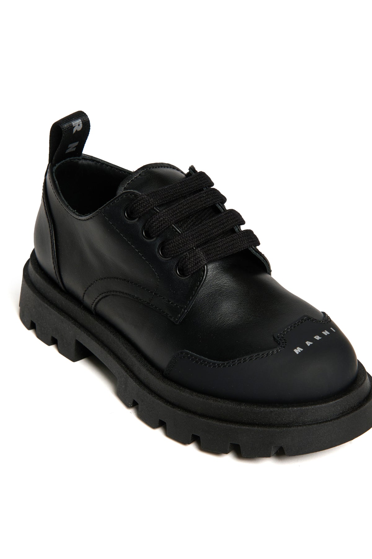 Scarpe stringate con logo sulla punta