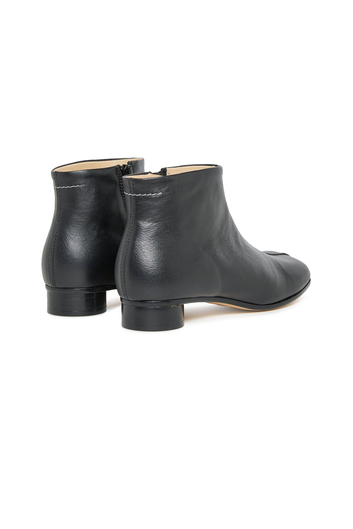 Bottes basses en cuir à talons