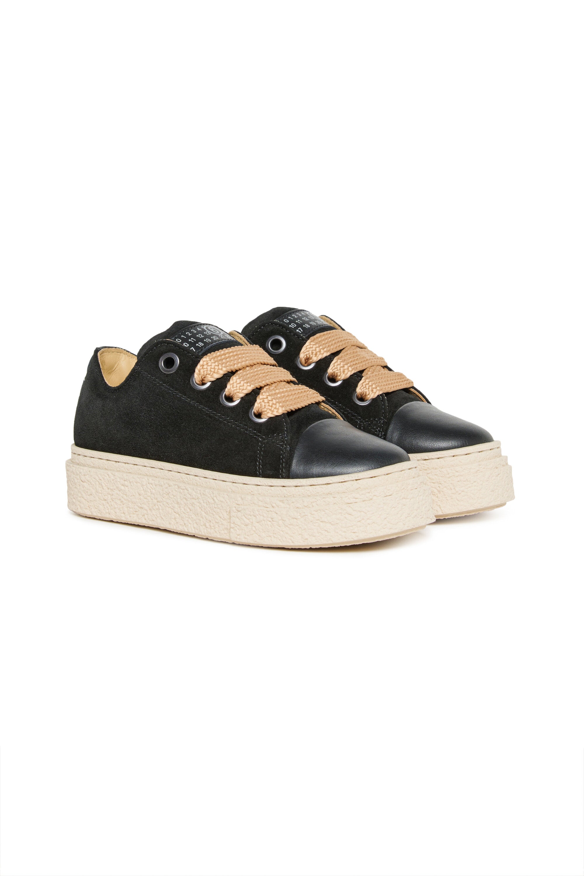 Sneakers basse con suola platform