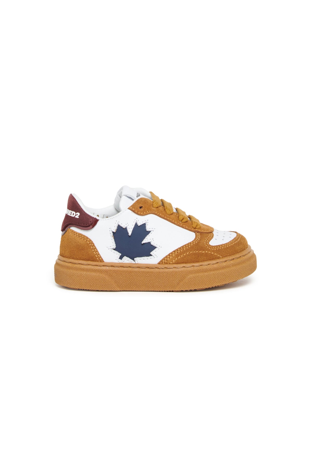 Baskets basses à lacets avec Maple Leaf
