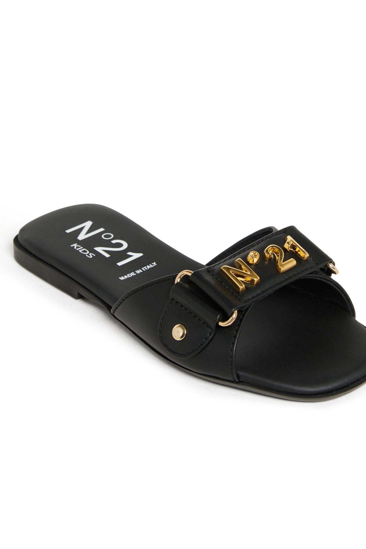 Ciabattina in pelle con logo metallico