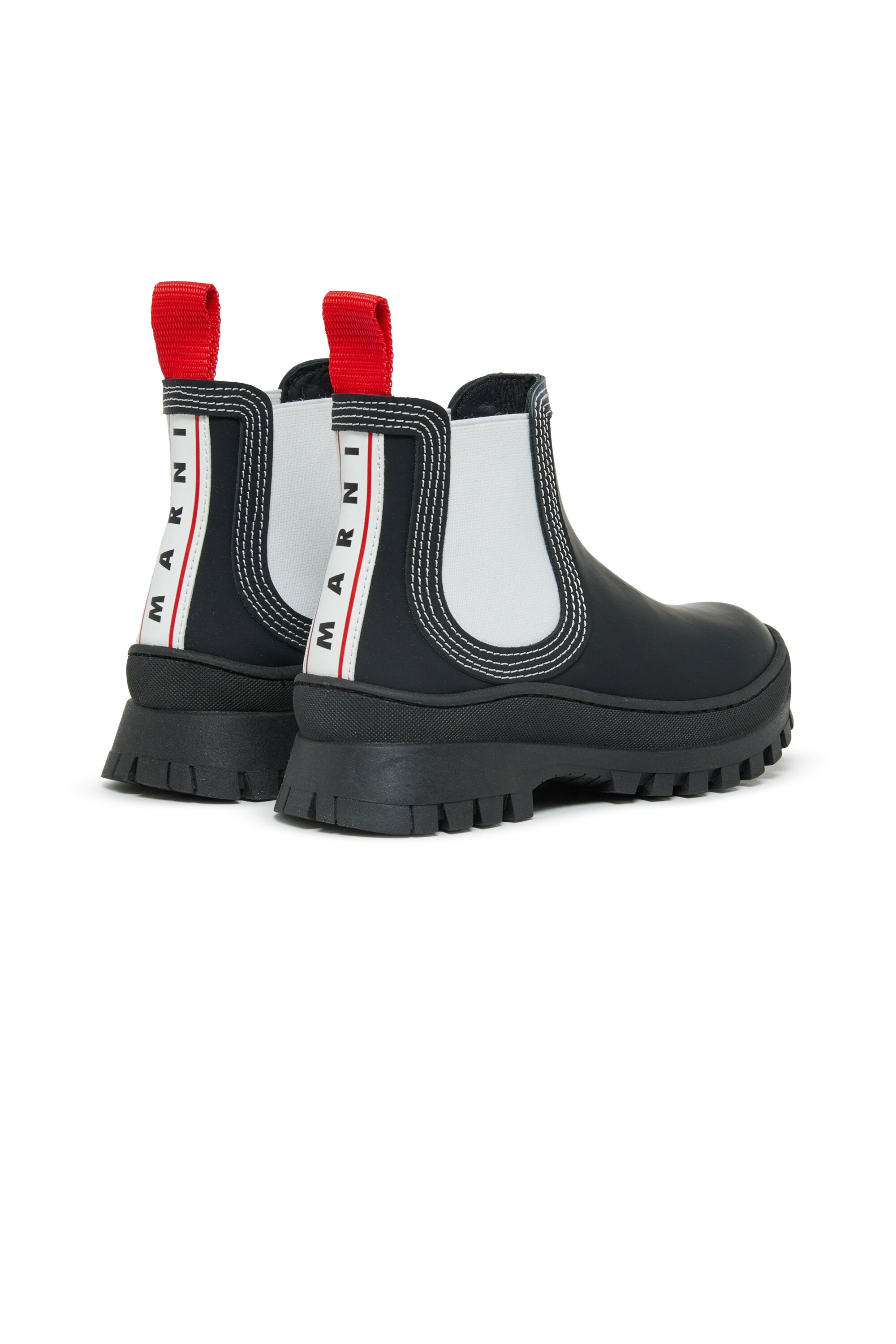 Boots with logo
