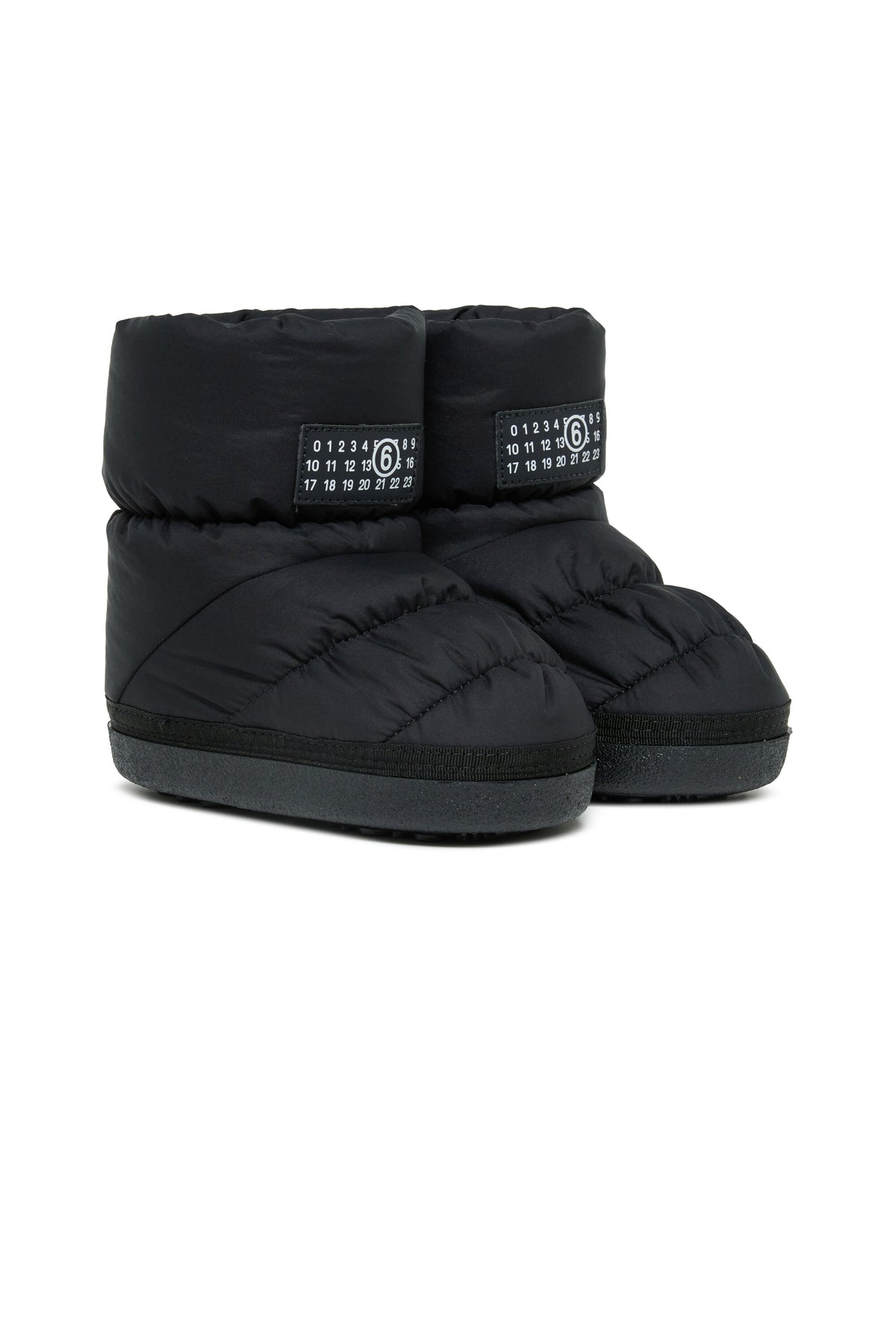 Schneestiefel mit Zahlenlogo