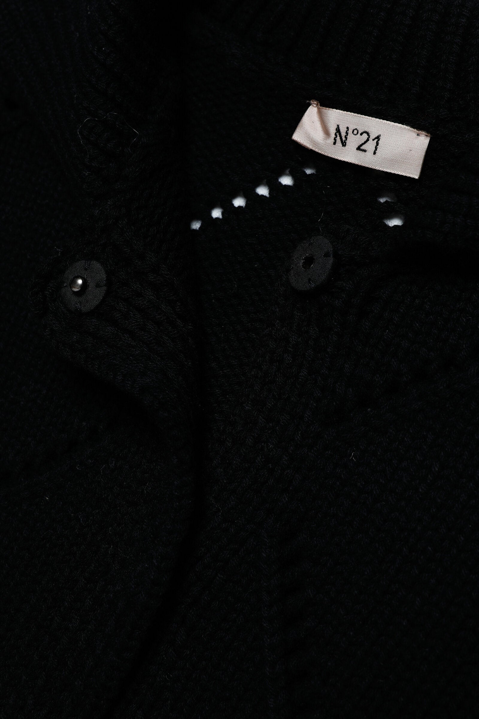 Wool-blend collared sweater with diamond workmanship